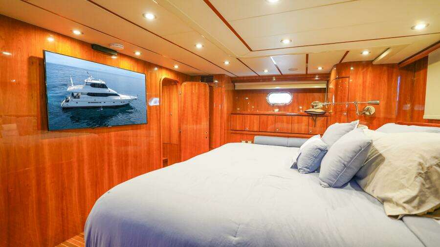 Electrified 82ft Motor Yacht Yacht For Sale