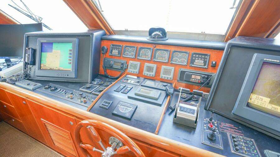 Electrified 82ft Motor Yacht Yacht For Sale