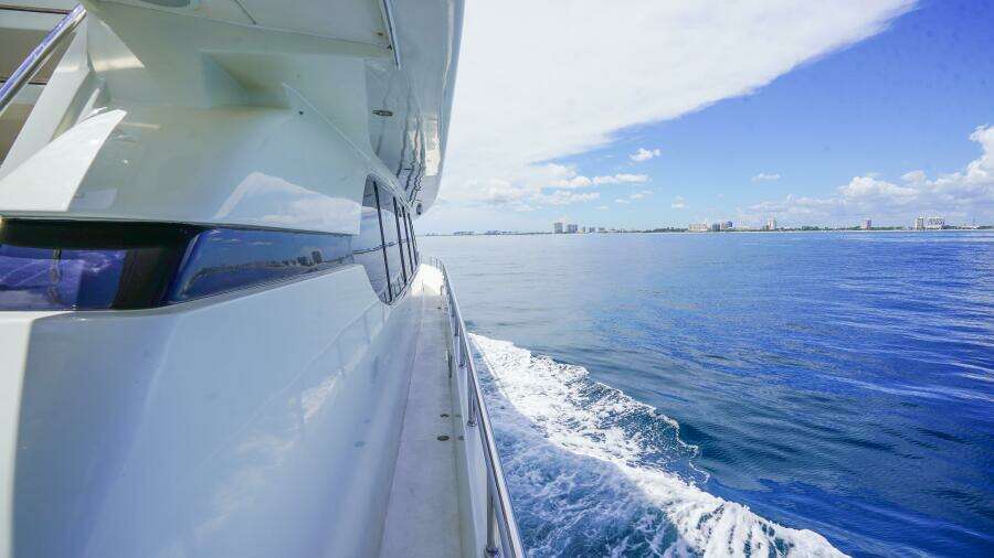 Electrified 82ft Motor Yacht Yacht For Sale