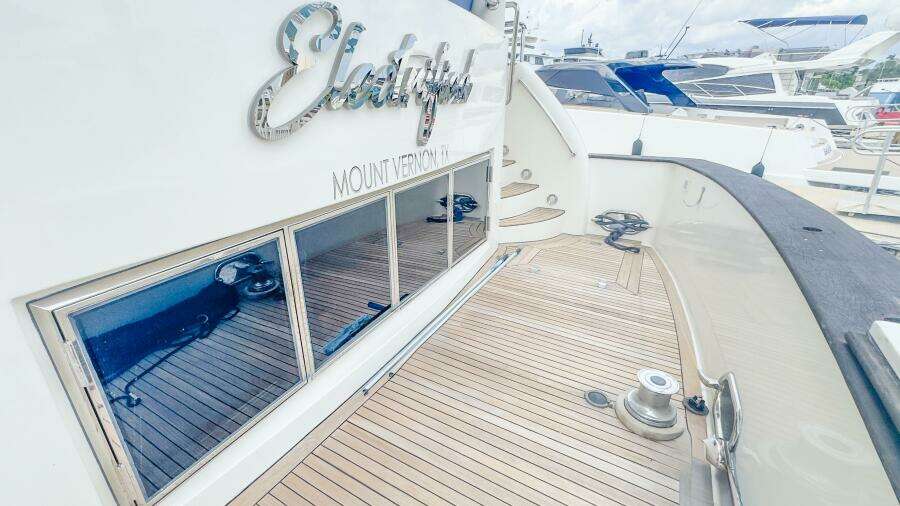 Electrified 82ft Motor Yacht Yacht For Sale