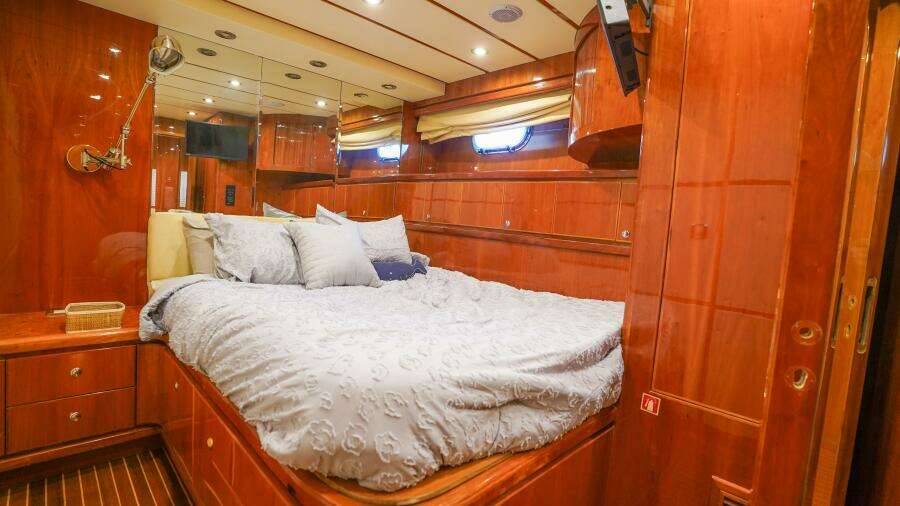 Electrified 82ft Motor Yacht Yacht For Sale