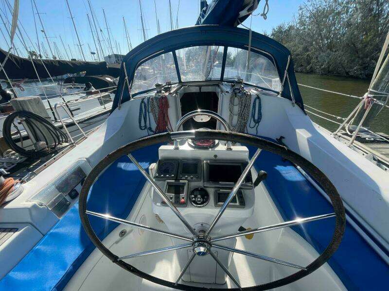 GRAND CRU 39ft Beneteau Yacht For Sale