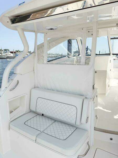 36ft Pursuit Yacht For Sale