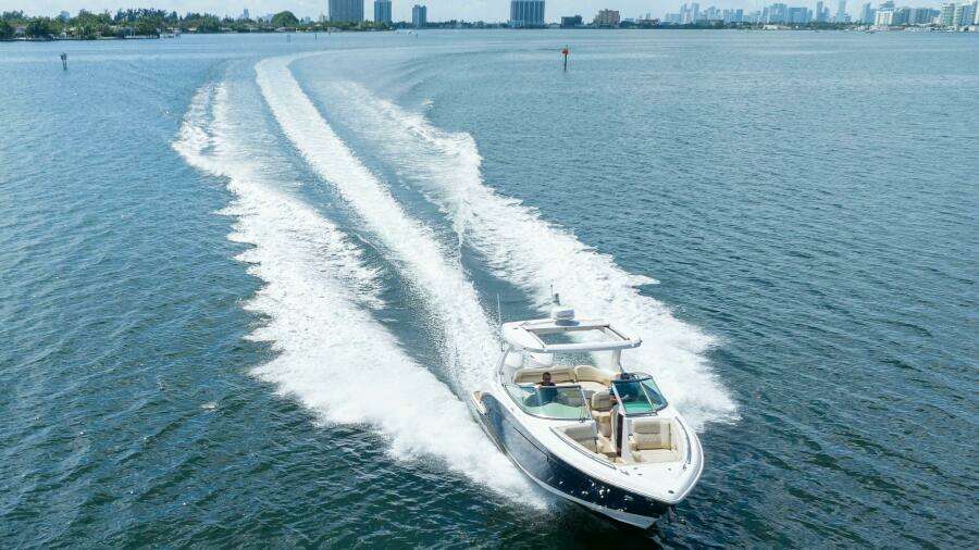 33ft Regal Yacht For Sale