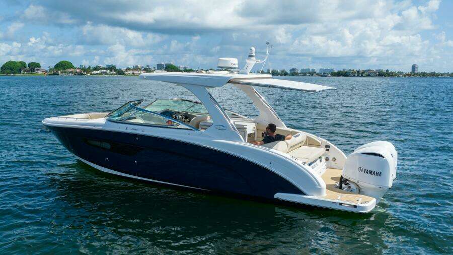 33ft Regal Yacht For Sale