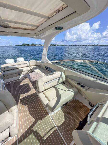 33ft Regal Yacht For Sale