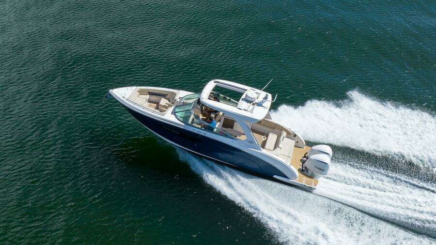 33ft Regal Yacht For Sale