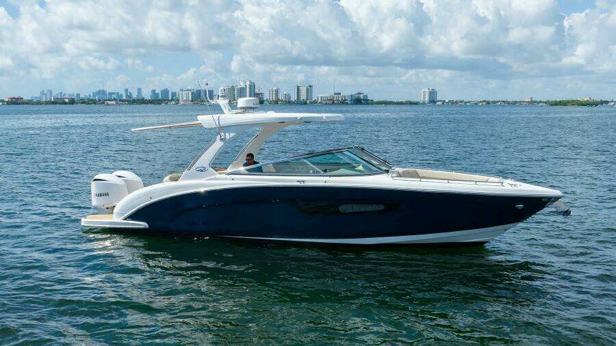 33ft Regal Yacht For Sale