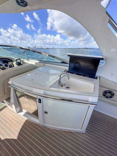 33ft Regal Yacht For Sale