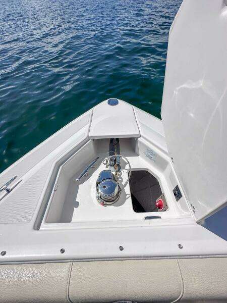 33ft Regal Yacht For Sale