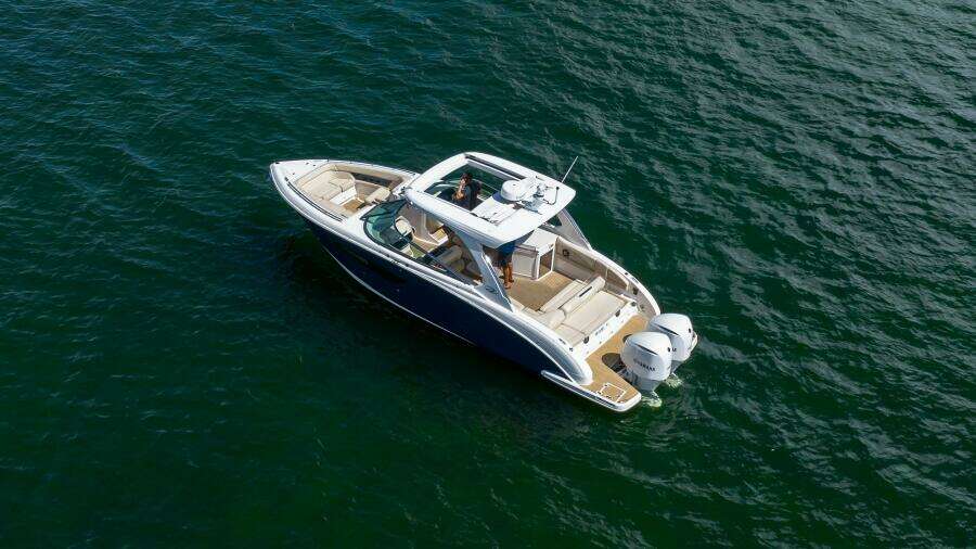 33ft Regal Yacht For Sale