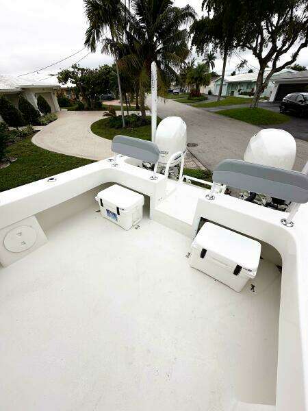 26ft Twin Vee Yacht For Sale
