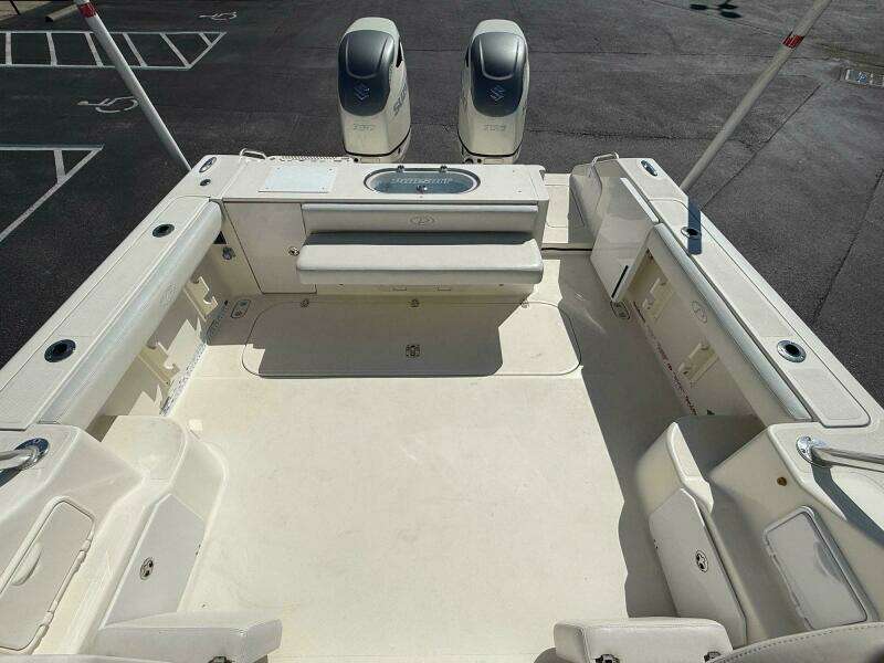 33ft Pursuit Yacht For Sale