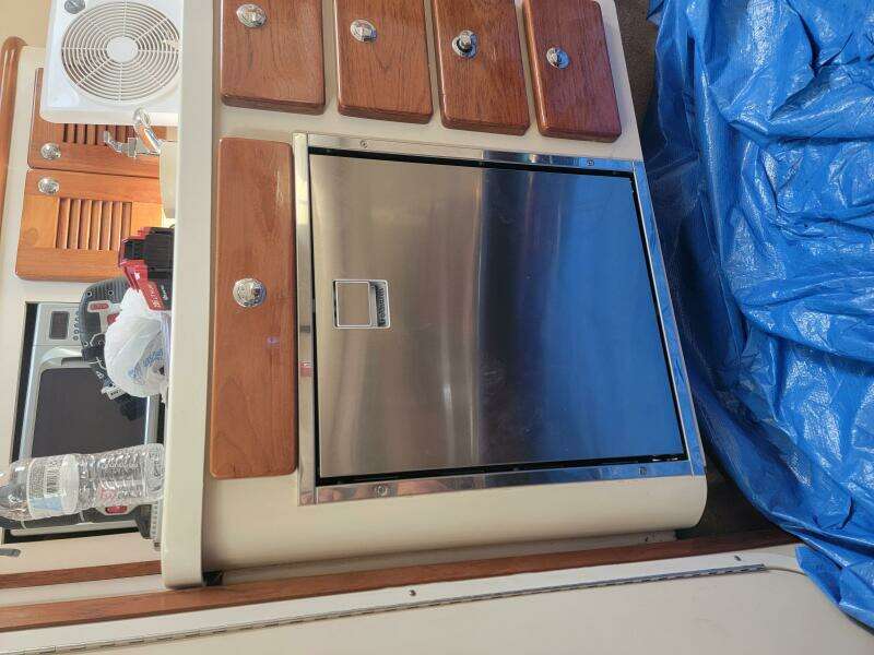 33ft Pursuit Yacht For Sale