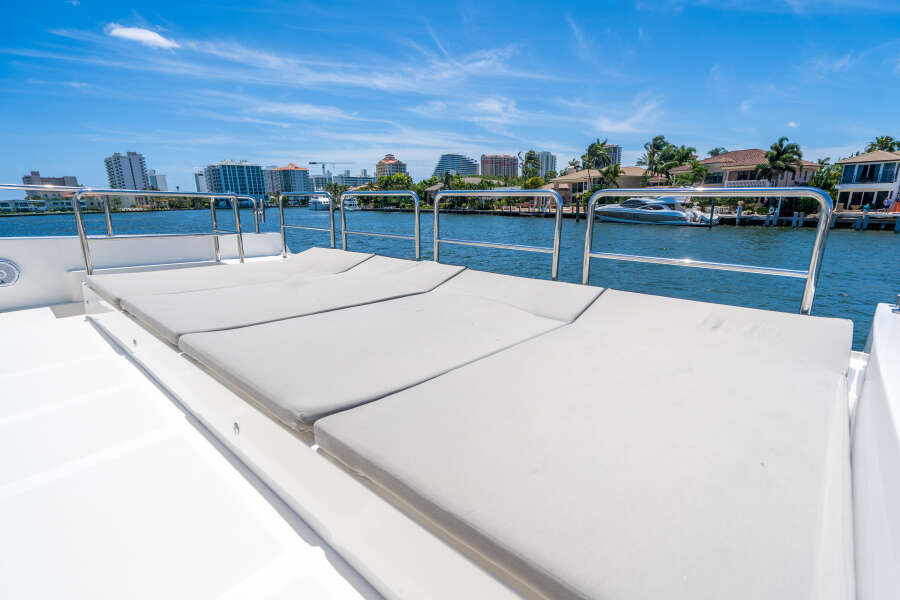 2017 Overblue 58 Powercat