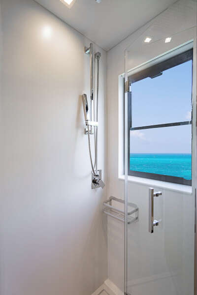 2017 Overblue 58 Powercat