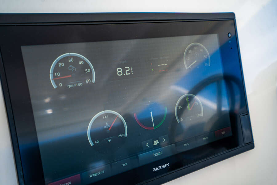 2017 Overblue 58 Powercat