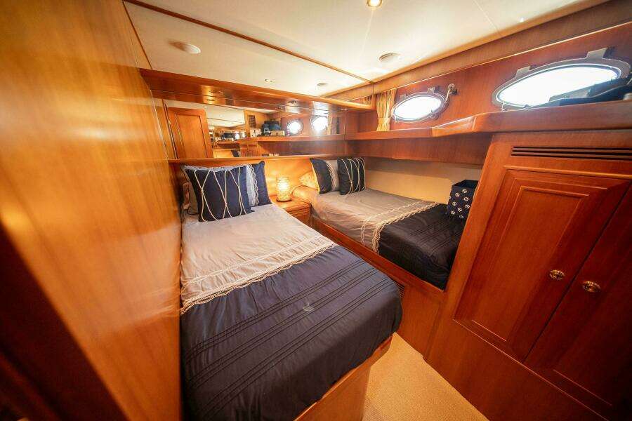 64ft Ocean Alexander Yacht For Sale