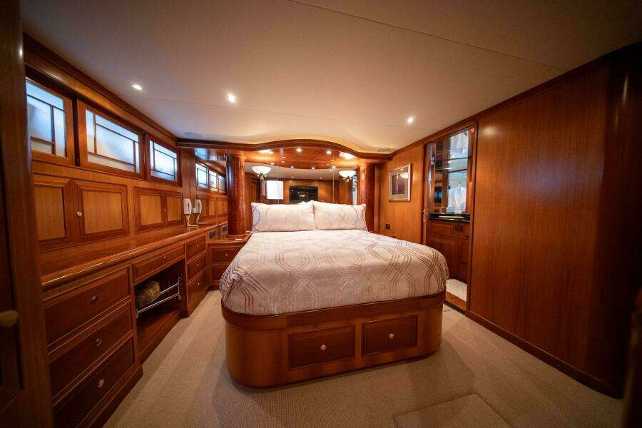 64ft Ocean Alexander Yacht For Sale