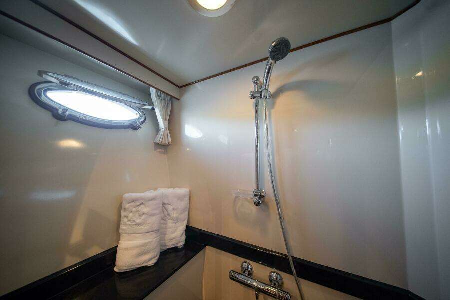 64ft Ocean Alexander Yacht For Sale