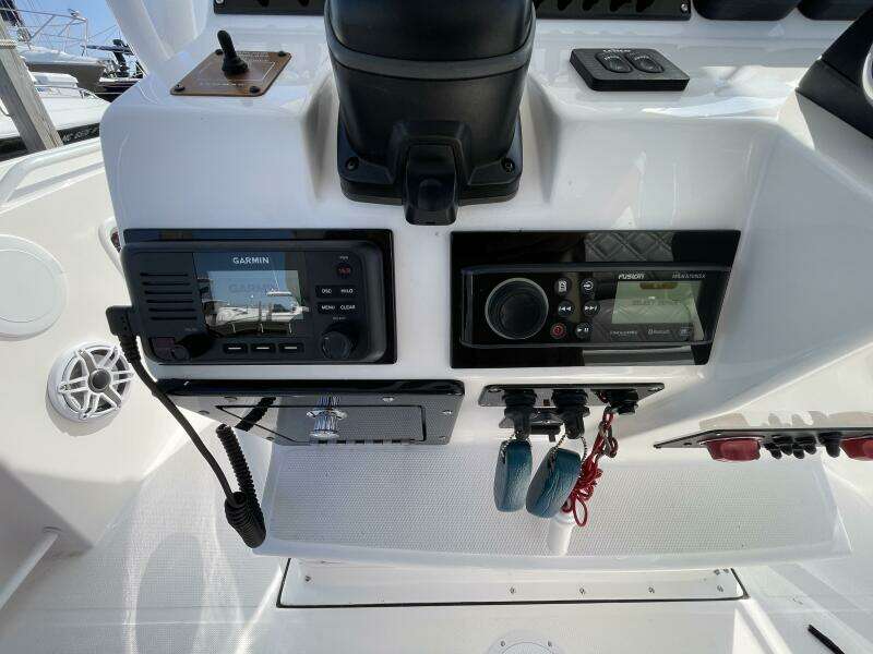 25ft Edgewater Yacht For Sale