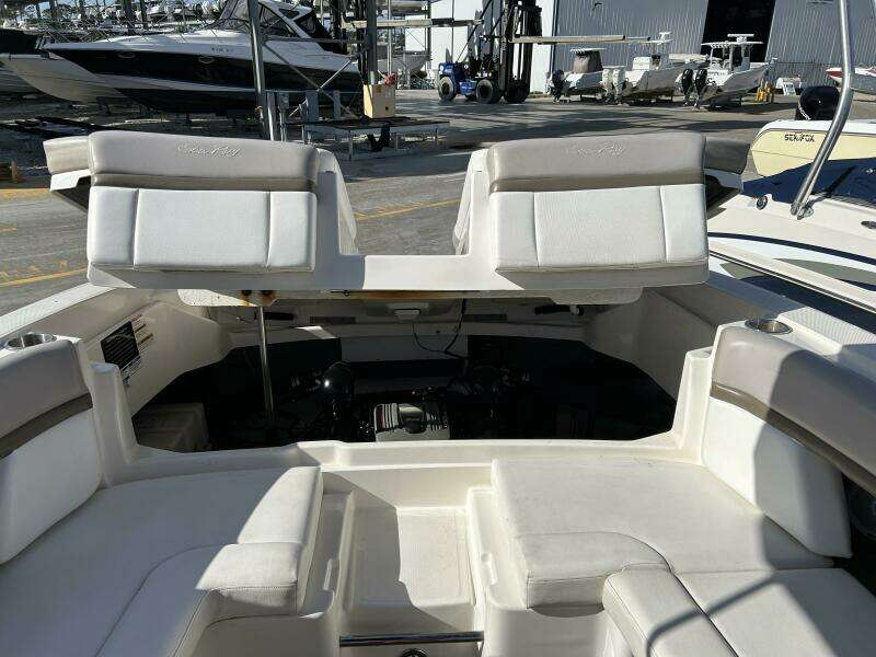 KNOT 2 BAD 28ft Sea Ray Yacht For Sale