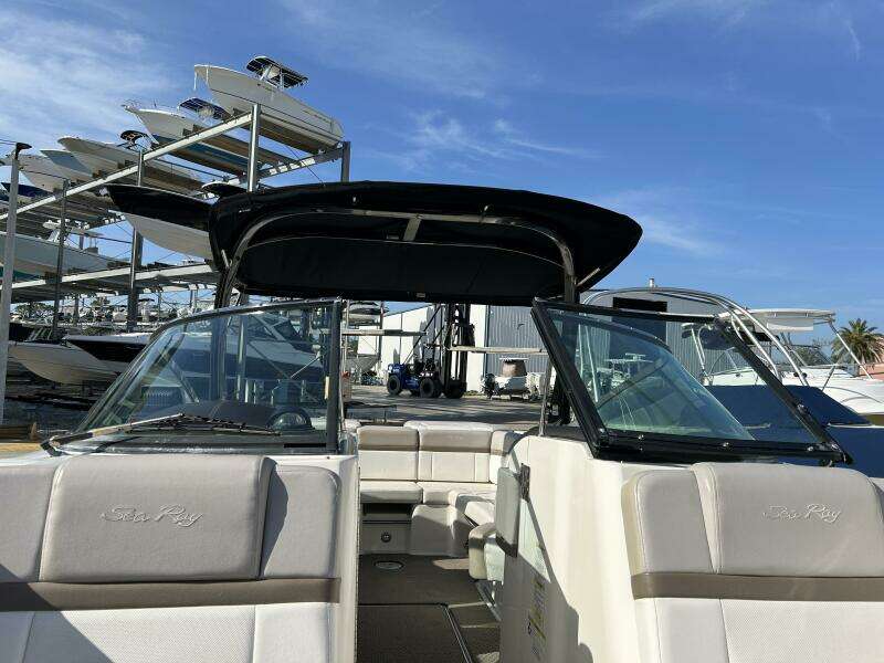 KNOT 2 BAD 28ft Sea Ray Yacht For Sale
