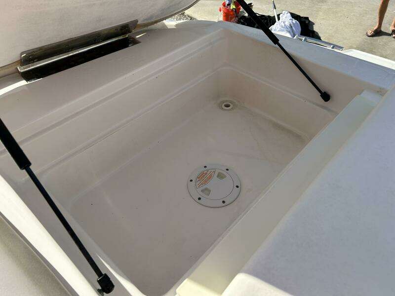 KNOT 2 BAD 28ft Sea Ray Yacht For Sale