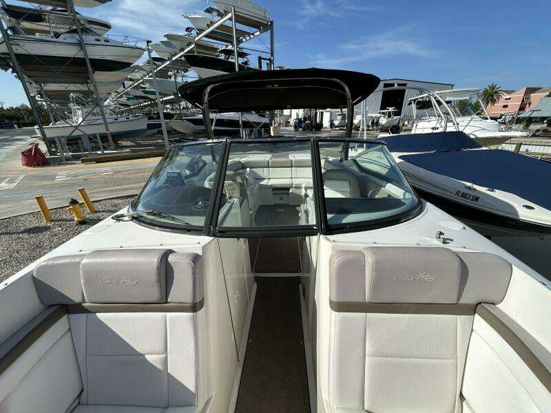 KNOT 2 BAD 28ft Sea Ray Yacht For Sale