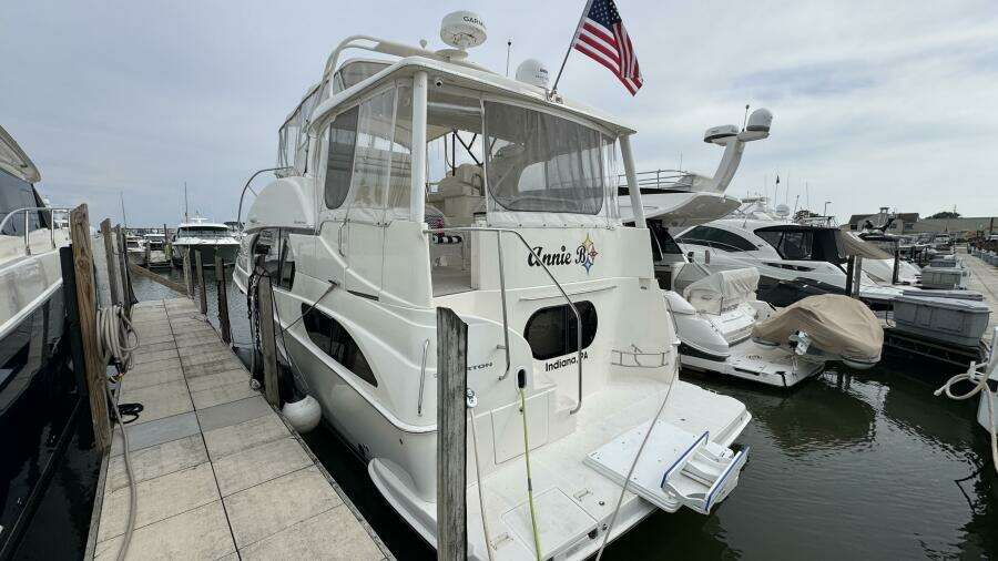 Exterior Stern Port