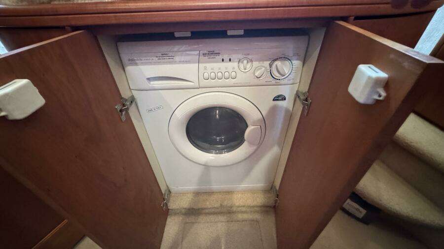 Forward VIP Suite with Laundry