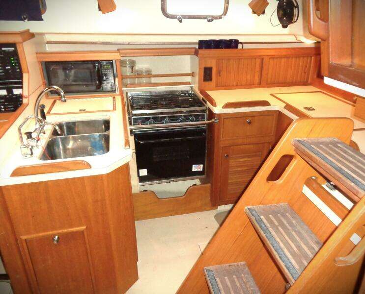 EPITHELIOS 42ft Island Packet Yacht For Sale EPITHELIOS 42ft Island Packet Yacht For Sale