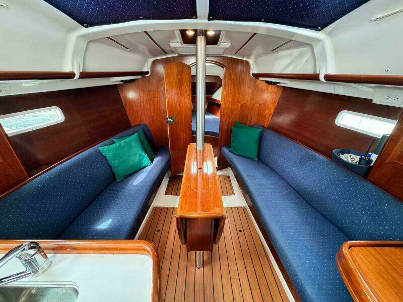 Orion 32ft Beneteau Yacht For Sale