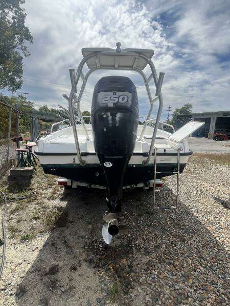 23ft Boston Whaler Yacht For Sale