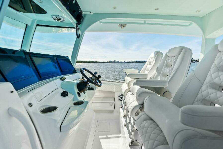 SPIRITED 42ft HCB Yacht For Sale