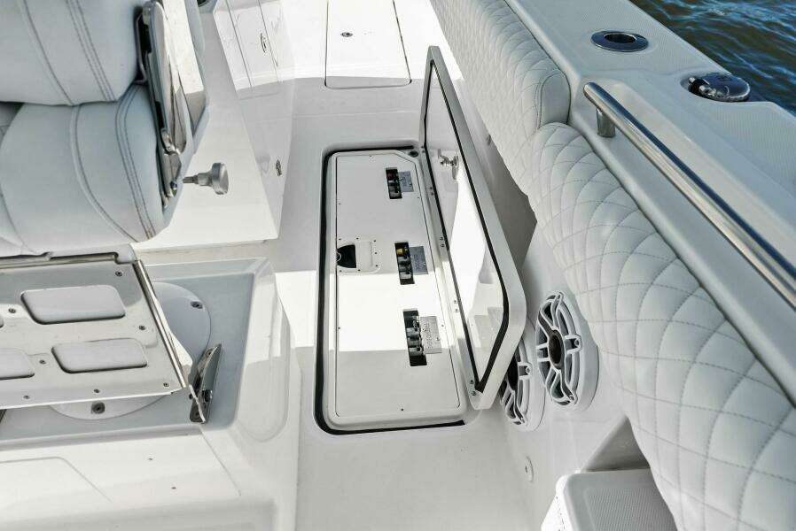 SPIRITED 42ft HCB Yacht For Sale