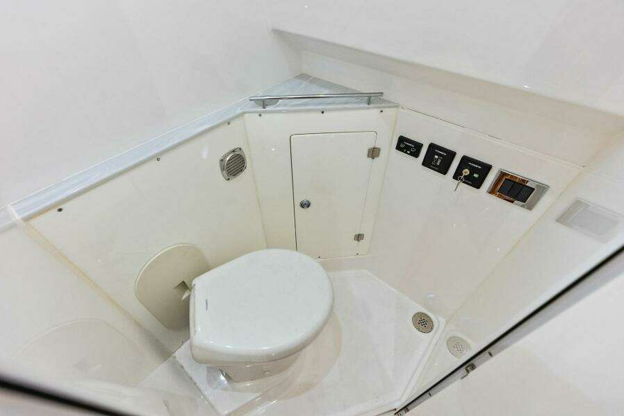 SPIRITED 42ft HCB Yacht For Sale