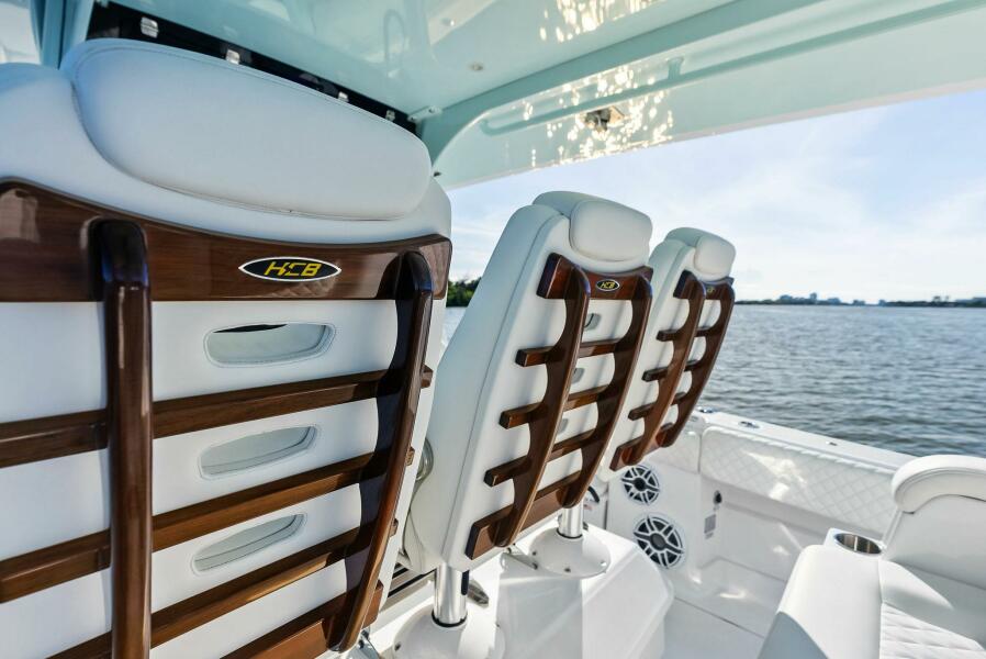 42' 2023 HCB 42 Lujo