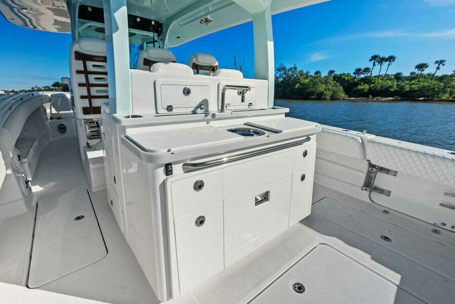 SPIRITED 42ft HCB Yacht For Sale