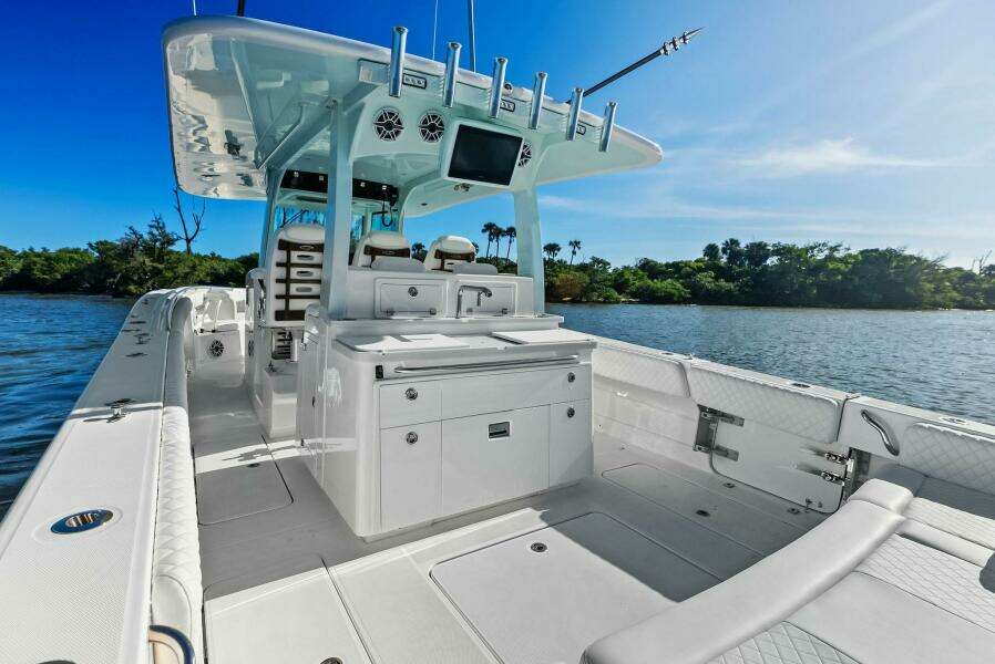 SPIRITED 42ft HCB Yacht For Sale