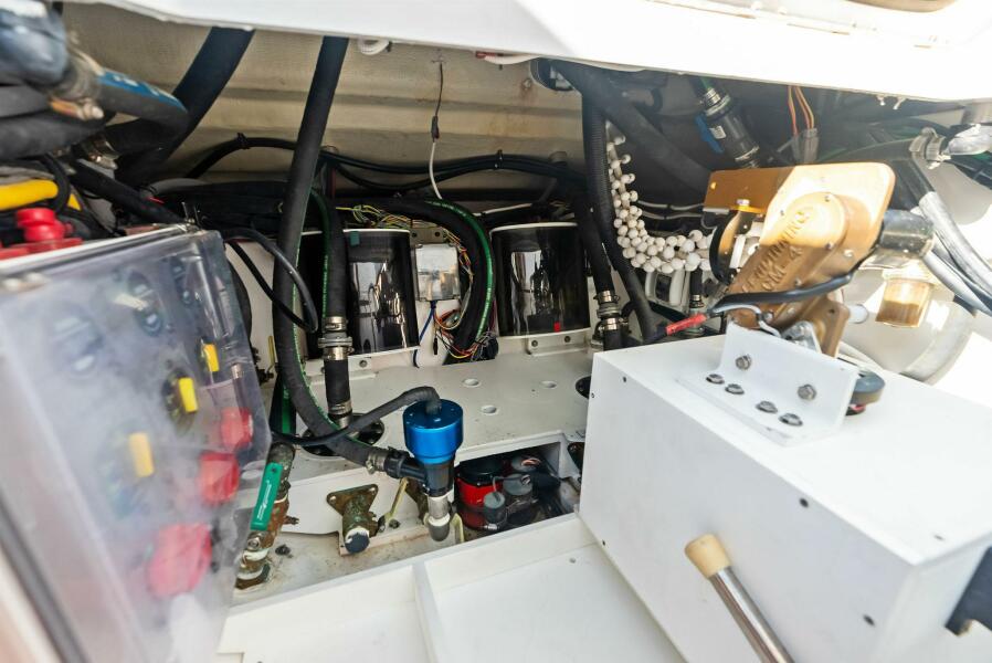 42' 2023 HCB 42 Lujo