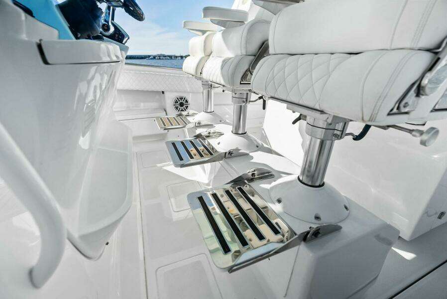 SPIRITED 42ft HCB Yacht For Sale