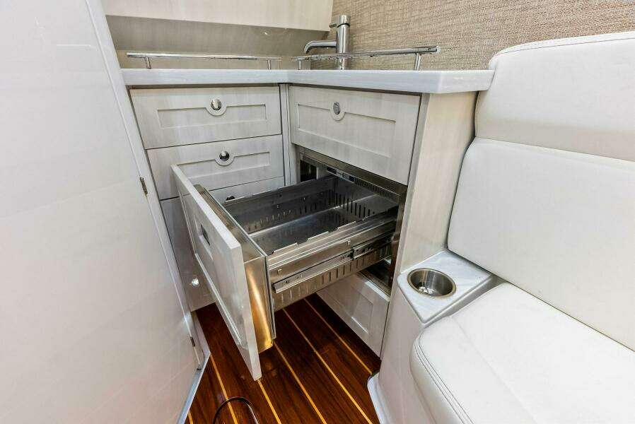 SPIRITED 42ft HCB Yacht For Sale