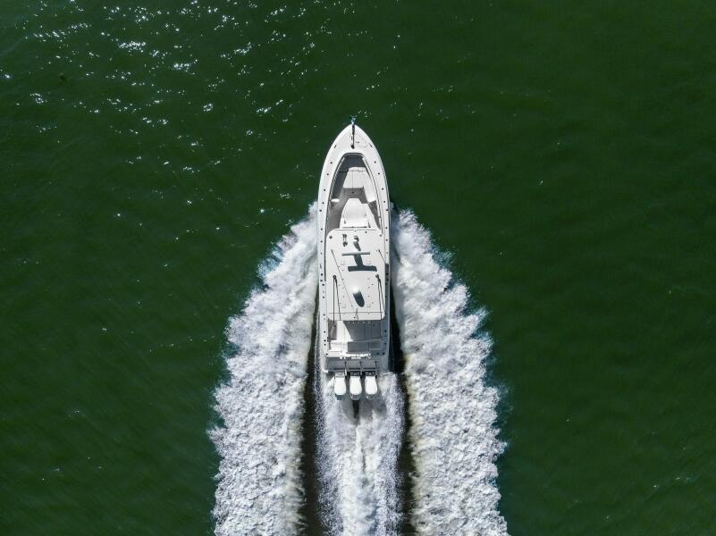 42' 2023 HCB 42 Lujo