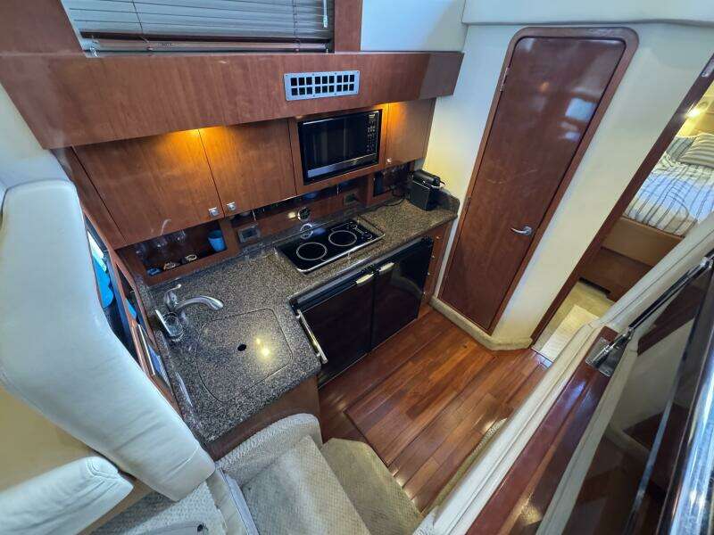 A Day in the Life 36ft Sea Ray Yacht For Sale