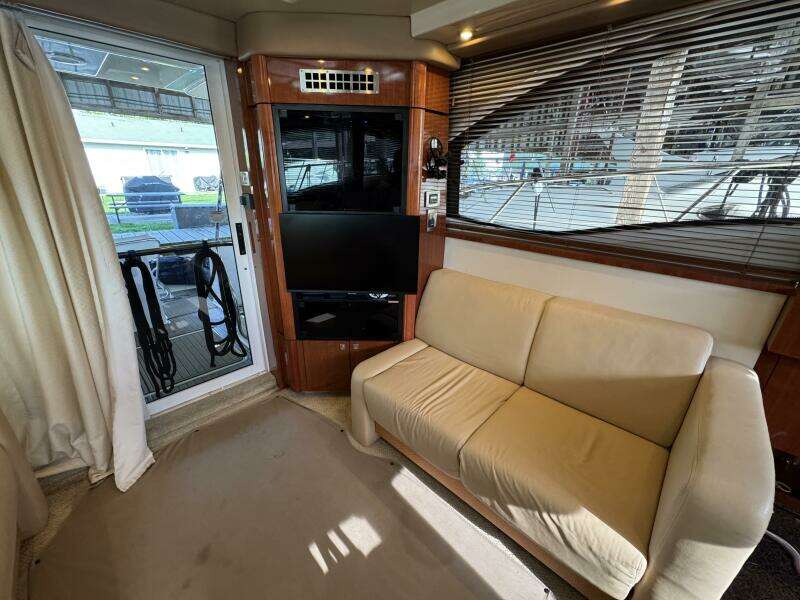 A Day in the Life 36ft Sea Ray Yacht For Sale