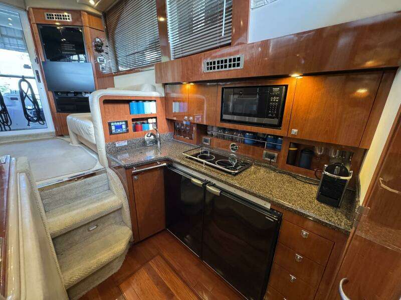 A Day in the Life 36ft Sea Ray Yacht For Sale