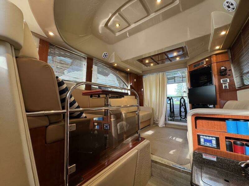 A Day in the Life 36ft Sea Ray Yacht For Sale