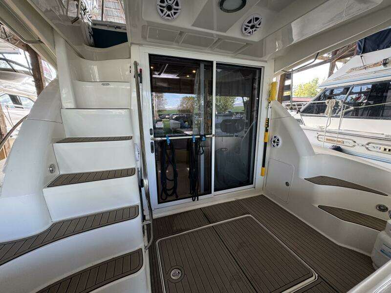 A Day in the Life 36ft Sea Ray Yacht For Sale