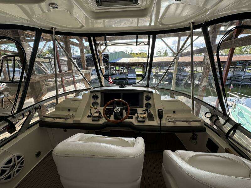 A Day in the Life 36ft Sea Ray Yacht For Sale